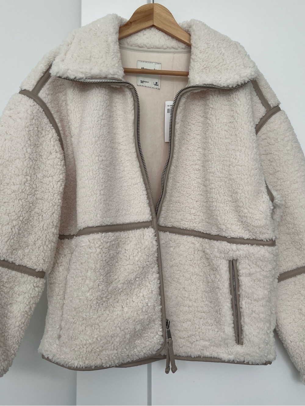 NWT Abercrombie & Fitch Cream Sherpa Zip-Up Jacket with Taupe Leather Trim (M)